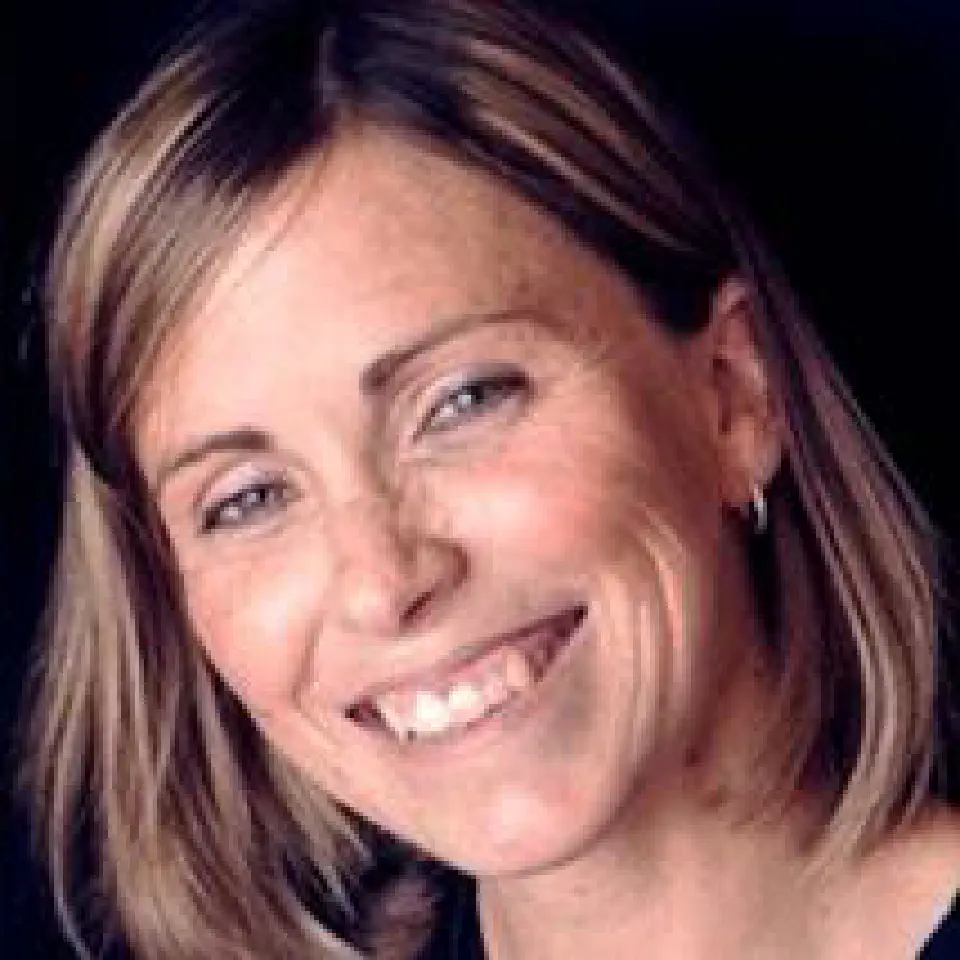 Portrait of Lindsey Bloom