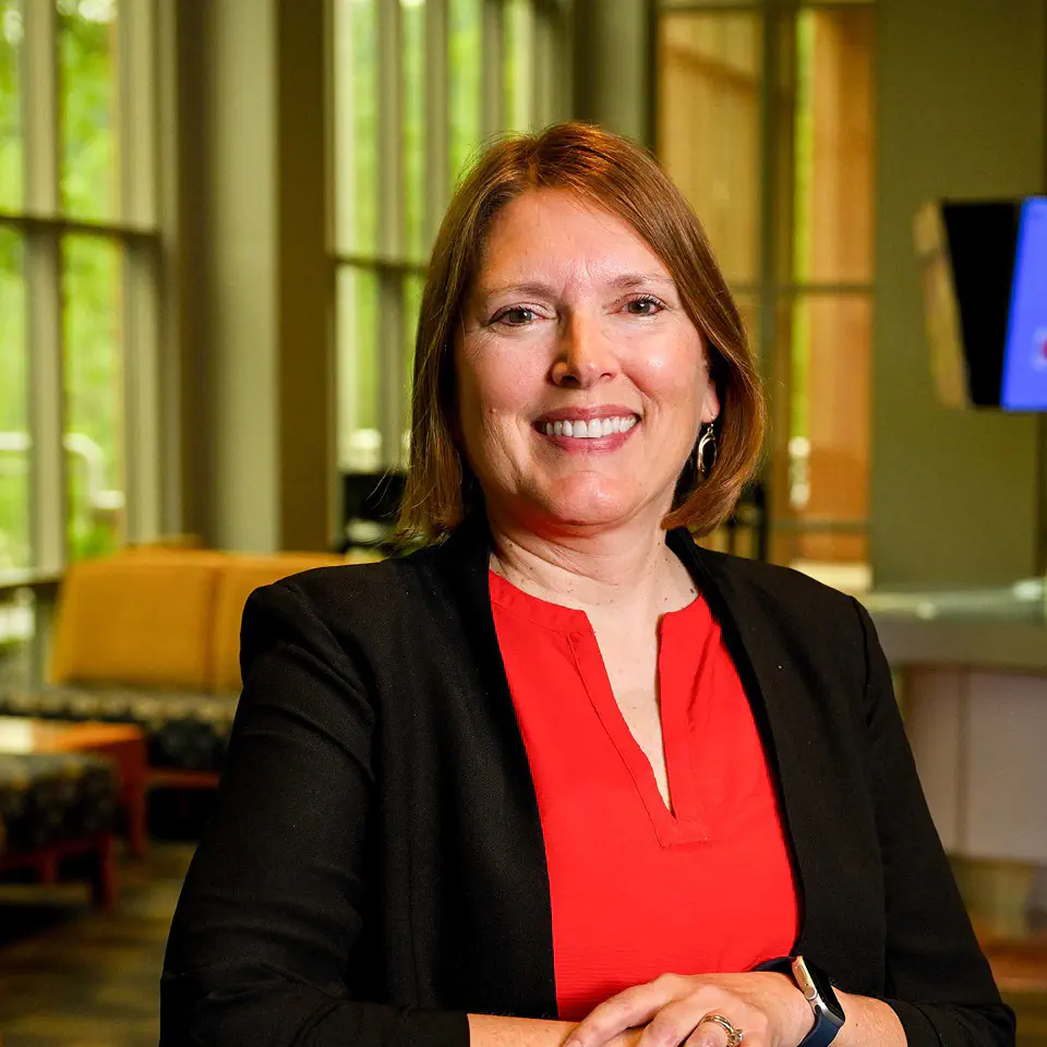Portrait of Donna Edmonds