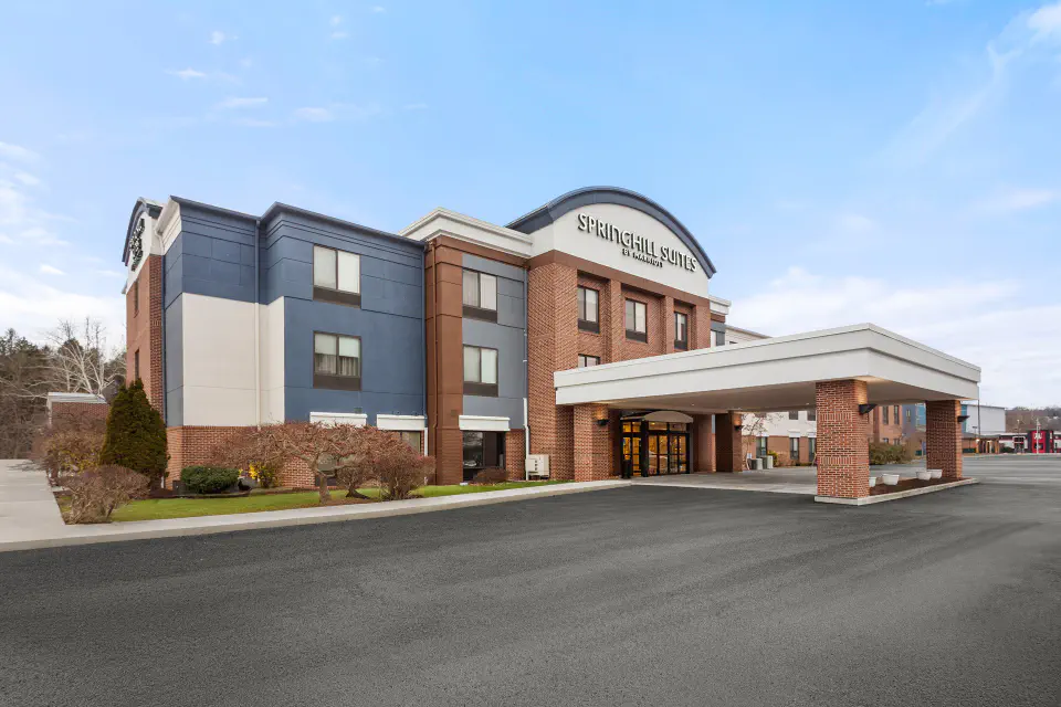 Springhill Suites hotel exterior and main entrance